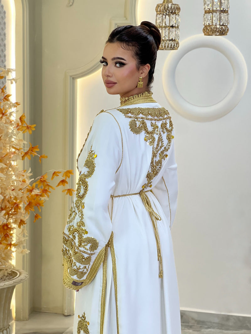 Takchita Manal en exclusivité