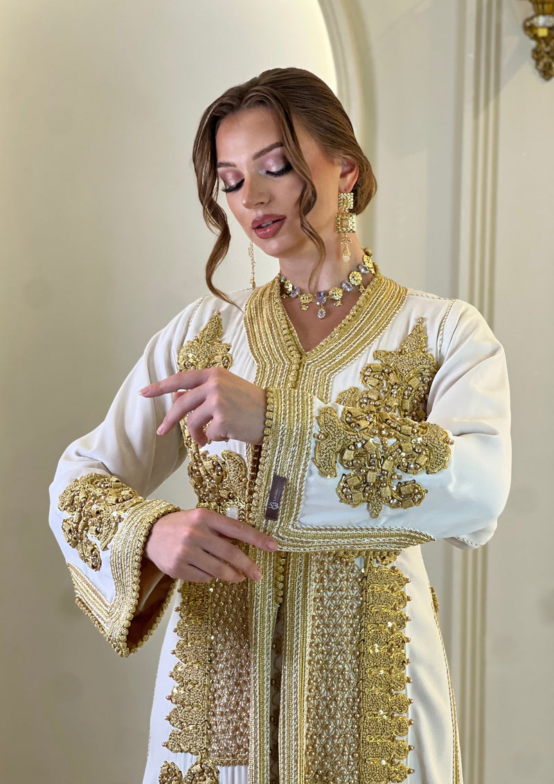 Takchita Mina exclusive