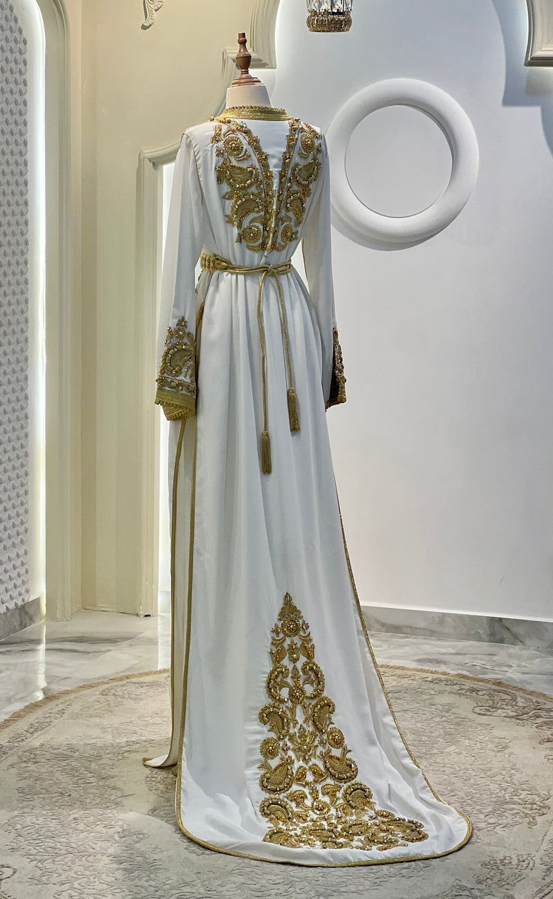 Takchita Amira exclusive